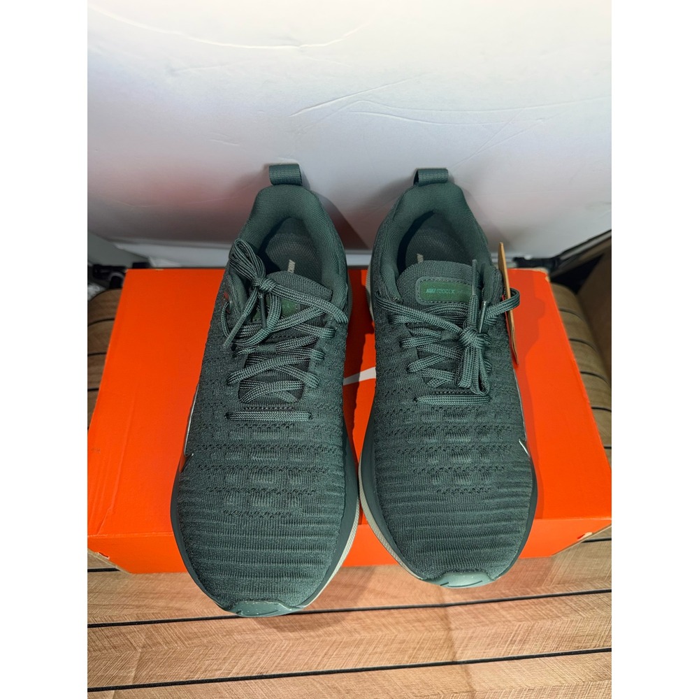 Nike ReactX Infinity Run 4 Vintage Green Jade DR2670-304 (Mens 6.5) (Womens 8)
